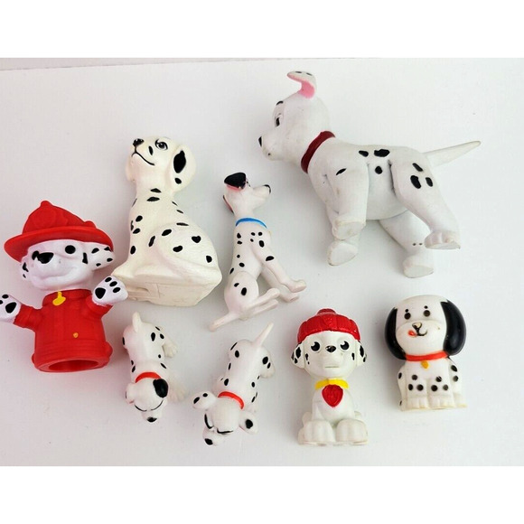 Lot Of 8 Small White Black Spots Dogs DISNEY 101 Dalmatian Pet Patrol Figures - Picture 3 of 8